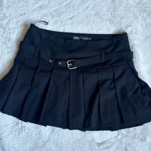 Zara Classic Black Midi Skirt